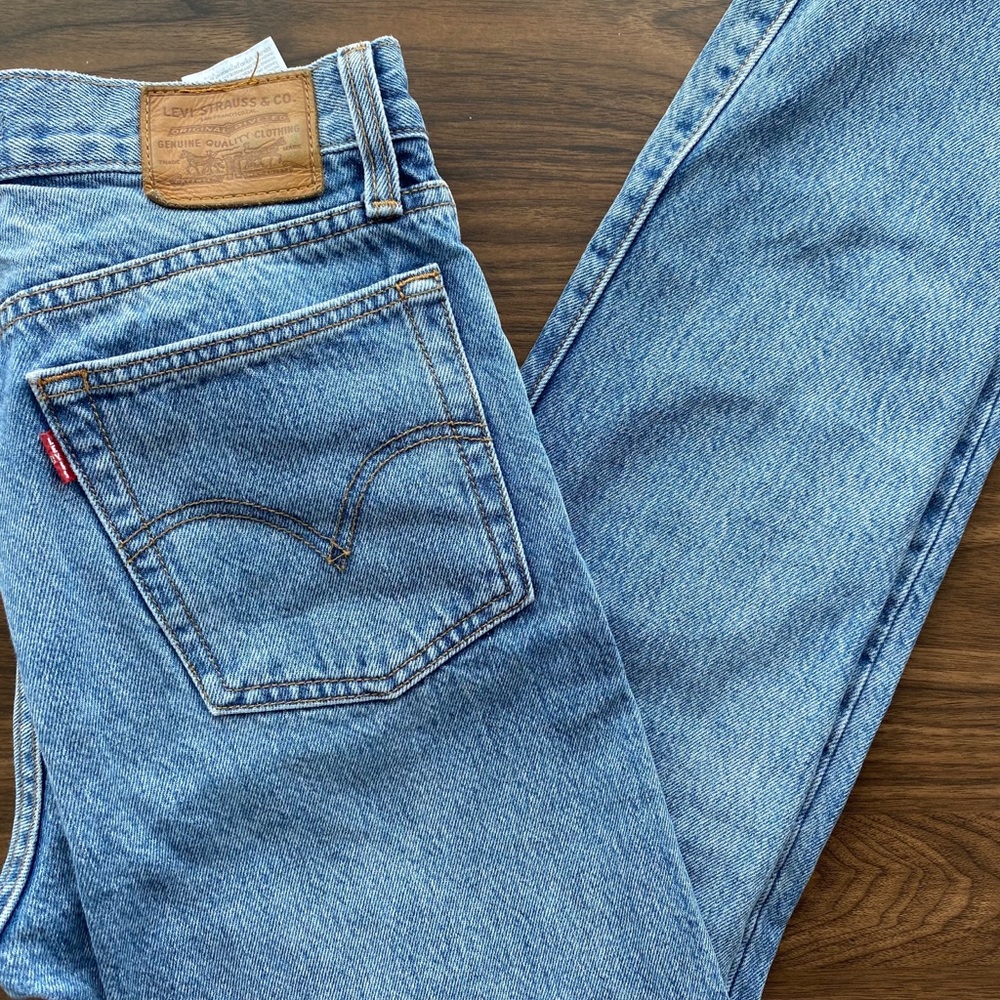 Levi’s wedgie jeans
